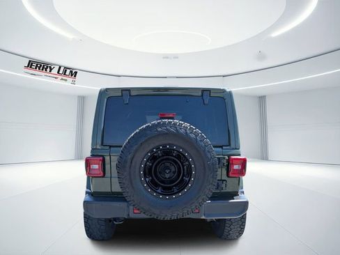 Used 2021 Jeep Wrangler Unlimited Sahara image 4