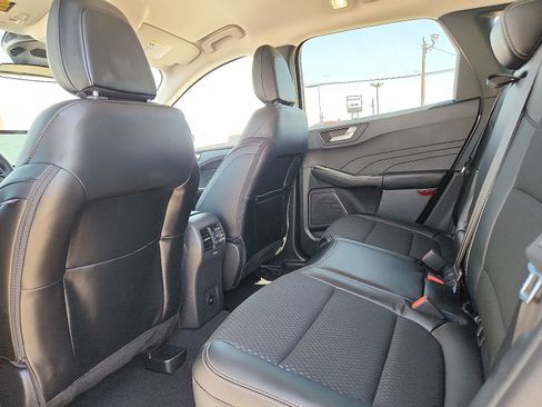 Used 2026 Ford Escape SE FWD image 9
