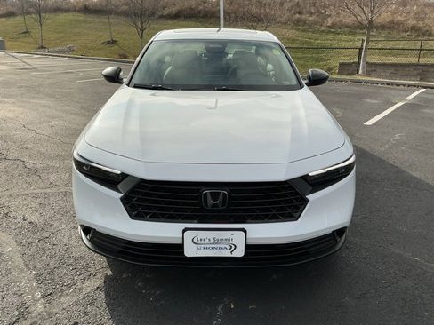 Used 2025 Honda Accord SE image 9