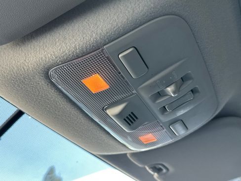 Used 2011 Subaru Impreza WRX Premium image 24