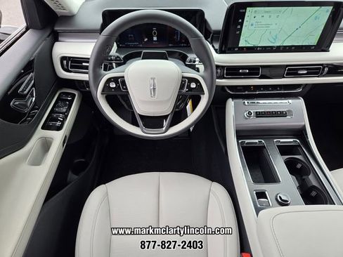New 2026 Lincoln Aviator 2WD image 8
