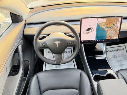 Used 2019 Tesla Model 3 Performance image 24