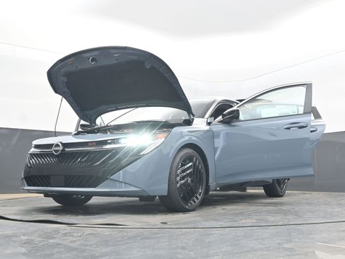 New 2026 Nissan Sentra SR FWD image 41