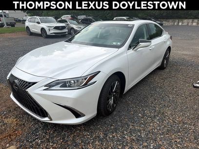 Used 2025 Lexus ES 300h w/ Luxury Package