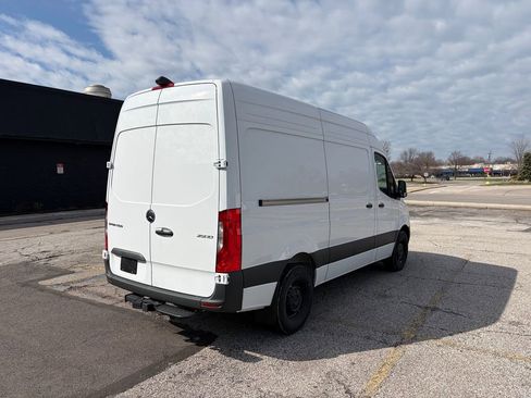 New 2025 Mercedes-Benz Sprinter 2500 image 5