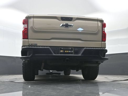 Used 2022 Chevrolet Silverado 1500 Custom Trail Boss w/ LPO, Dark Essentials Package AWD/4WD image 29