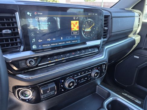 Used 2024 Chevrolet Silverado 1500 LTZ w/ LTZ Premium Package AWD/4WD image 11