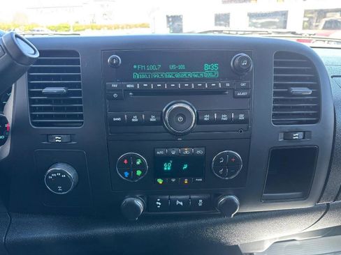 Used 2013 GMC Sierra 1500 SLE w/ Max Trailering Pack image 18