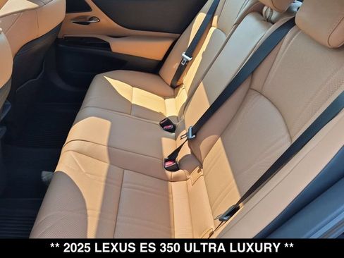 Used 2025 Lexus ES 350 Ultra Luxury FWD image 3