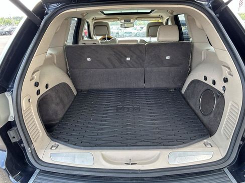 Used 2011 Jeep Grand Cherokee Overland AWD/4WD image 17