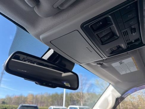 Used 2022 Toyota 4Runner Limited image 16