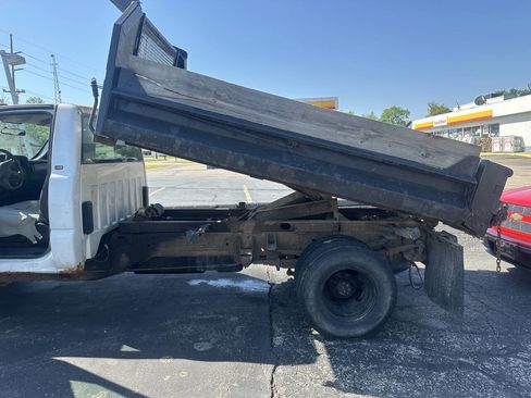 Used 2005 Chevrolet Silverado 3500 2WD Regular Cab image 7