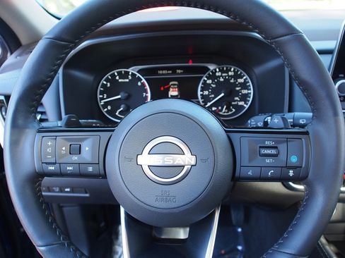 Used 2023 Nissan Rogue SL AWD/4WD image 22