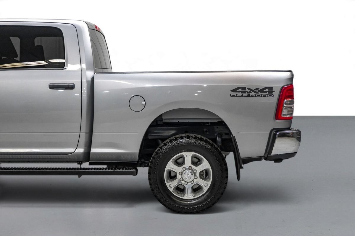 Used 2023 RAM 2500 Big Horn w/ Level 1 Equipment Group AWD/4WD image 11