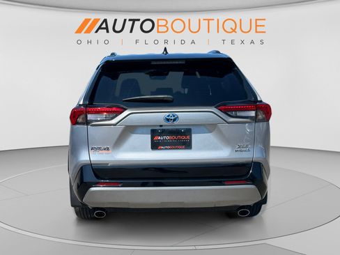 Used 2022 Toyota RAV4 XSE w/ XSE Grade Weather Package AWD/4WD image 4