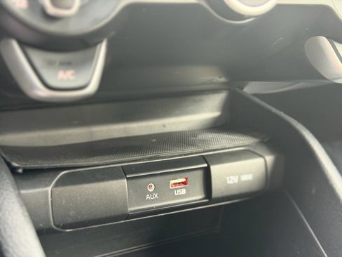 Used 2020 Kia Rio LX image 22