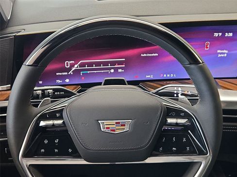 New 2026 Cadillac Escalade Platinum Sport w/ LPO, ONYX Package AWD/4WD image 17