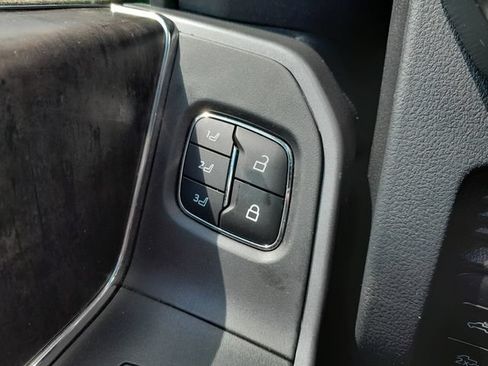 Used 2026 Ford F250 Lariat AWD/4WD image 35