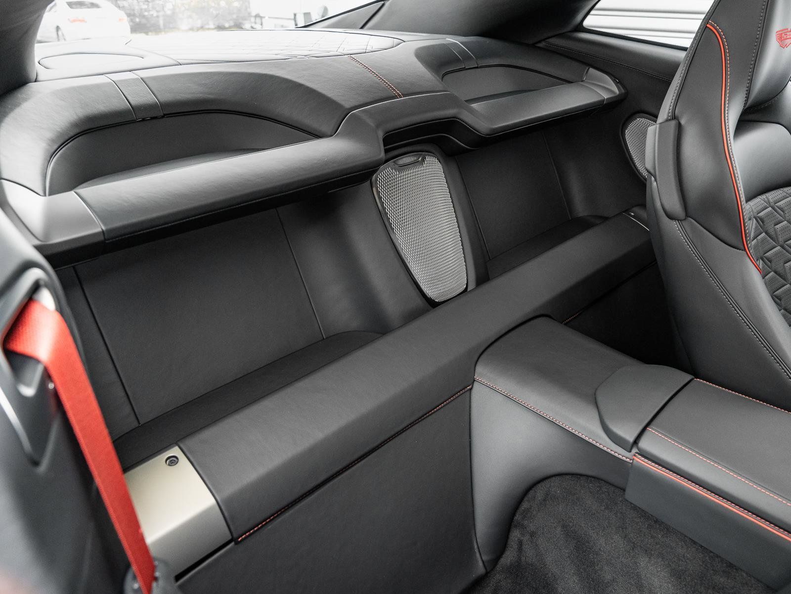 Used 2025 Aston Martin Vanquish RWD image 38