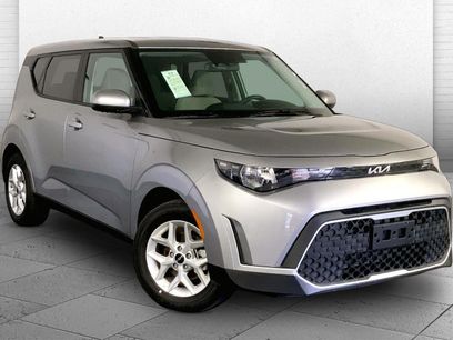 Used 2025 Kia Soul LX w/ LX Technology Package