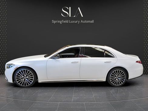 Used 2022 Mercedes-Benz S 580 4MATIC Sedan w/ AMG Line Package image 10
