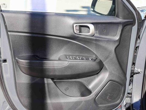 New 2026 Hyundai Venue SEL FWD image 18