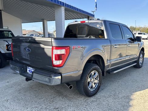 Used 2023 Ford F150 Lariat w/ Trailer Tow Package image 7