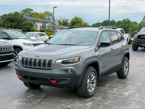 Used 2022 Jeep Cherokee Trailhawk AWD/4WD image 5