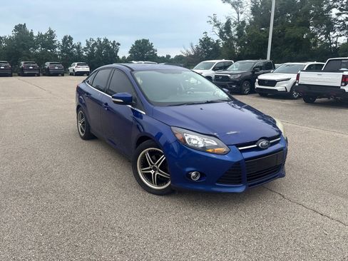 Used 2012 Ford Focus Titanium FWD image 16