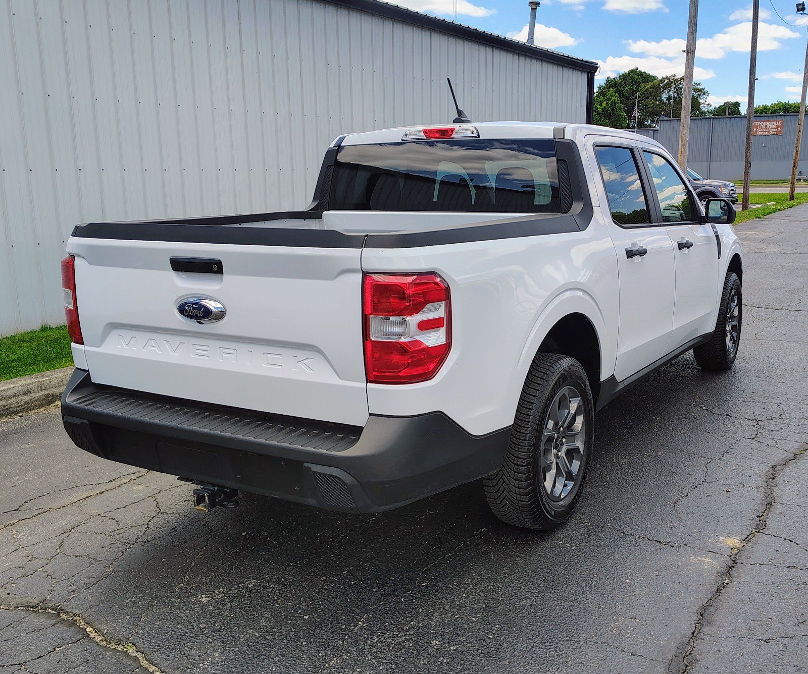 Used 2022 Ford Maverick XLT FWD image 4