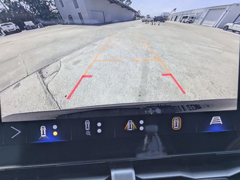 New 2026 Chevrolet Equinox LT w/ Safety and Technology Package FWD image 12