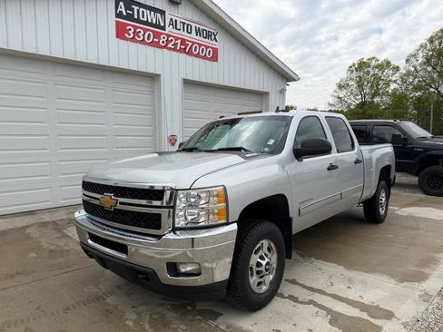 Used 2013 Chevrolet Silverado 2500 LT w/ Interior Plus Package AWD/4WD image 8