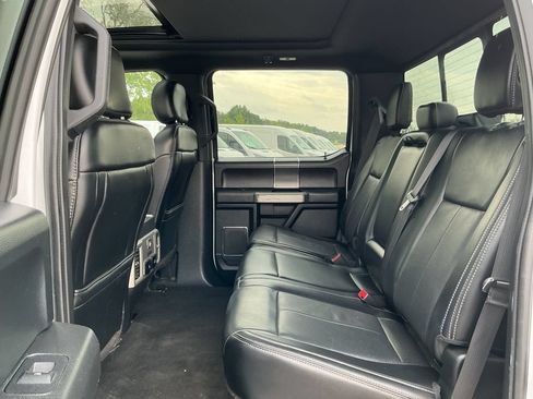 Used 2019 Ford F150 Lariat w/ Equipment Group 502A Luxury AWD/4WD image 19