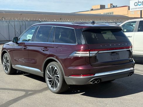 Used 2023 Lincoln Aviator Reserve w/ Equipment Group 201A AWD/4WD image 5