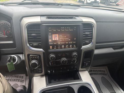 Used 2016 Jeep Wrangler Unlimited Sport w/ Connectivity Group AWD/4WD image 47
