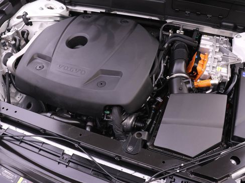 Certified 2023 Volvo XC60 T8 Plus w/ Climate Package image 24