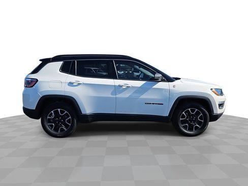 Used 2018 Jeep Compass Trailhawk w/ Cold Weather Group image 9