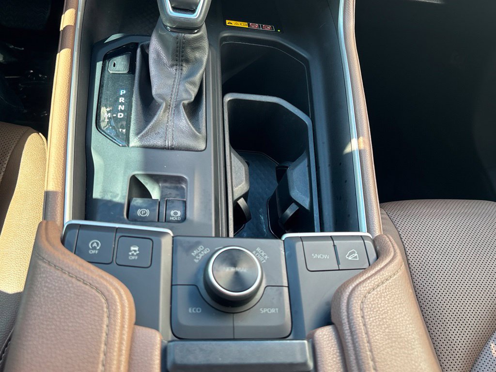 Used 2024 Toyota Grand Highlander AWD image 15
