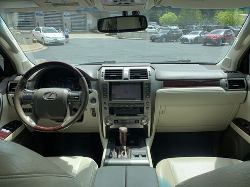 Used 2015 Lexus GX 460 w/ Premium Package AWD/4WD image 30