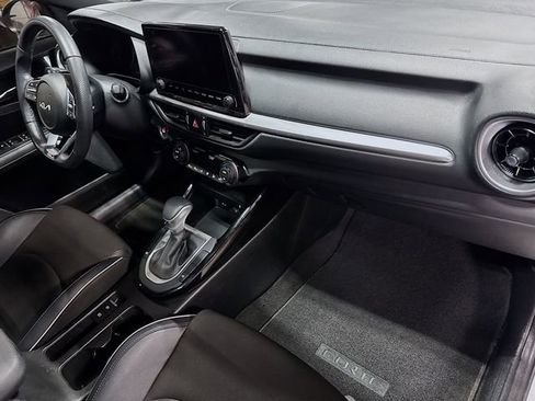 Used 2023 Kia Forte GT-Line w/ GT-Line Premium Package image 32