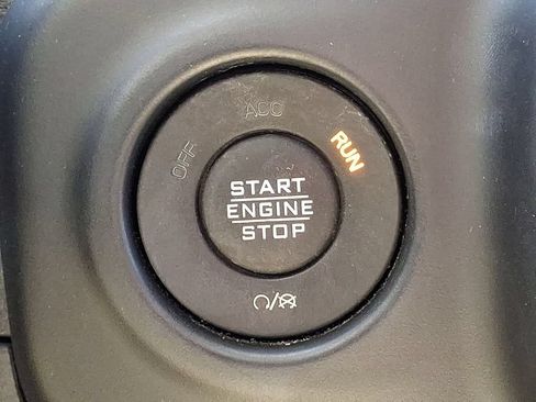 Certified 2021 Jeep Wrangler Unlimited Sahara AWD/4WD image 27
