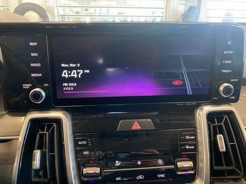 Used 2022 Kia Sorento SX image 19