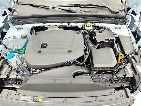 New 2026 Volvo XC40 B5 Plus w/ Protection Package Premier image 36