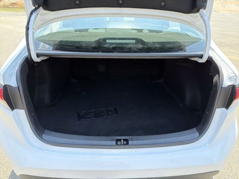 Used 2023 Toyota Corolla LE image 18