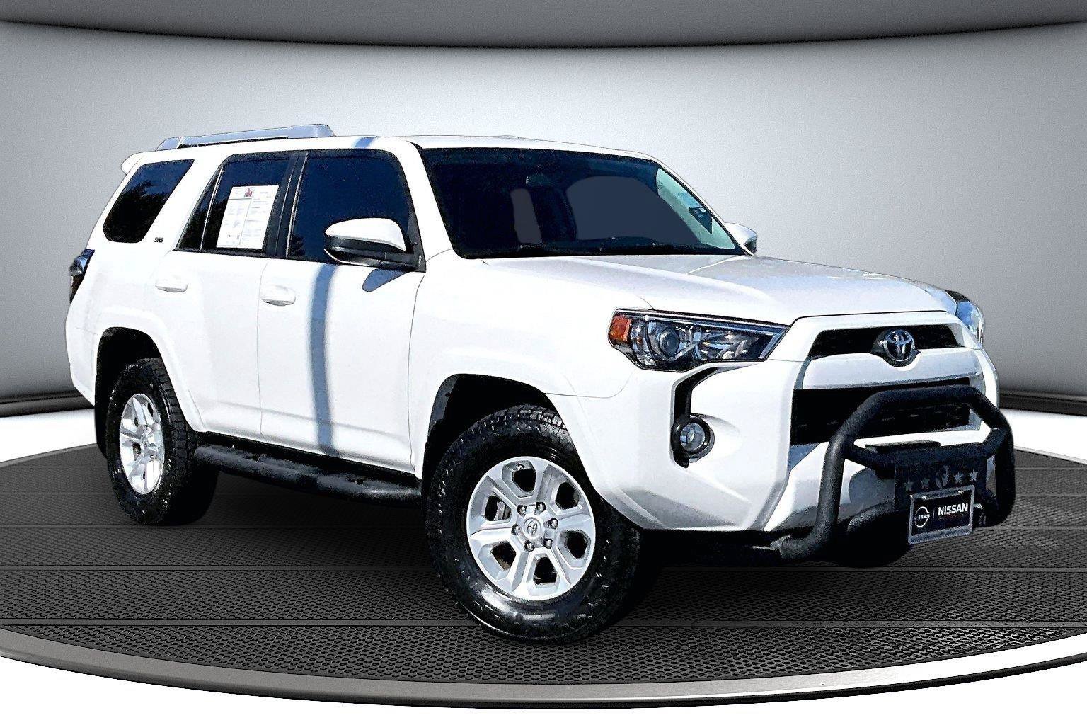 Used 2018 Toyota 4Runner SR5 AWD/4WD image 1