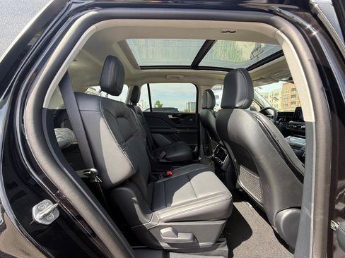 New 2026 Lincoln Aviator AWD image 6