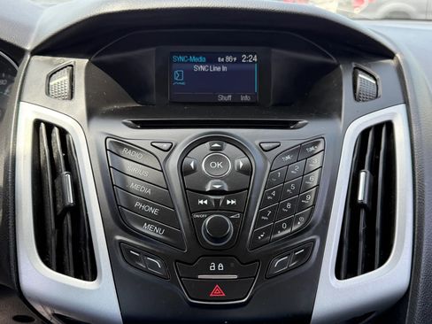 Used 2013 Ford Focus SE image 25