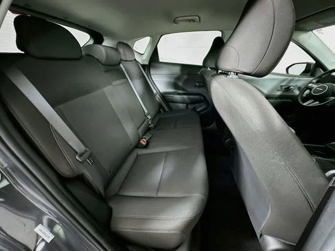 Used 2025 Hyundai Kona SEL FWD image 31