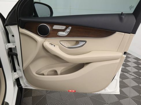 Certified 2022 Mercedes-Benz GLC 300 image 25