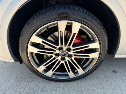 Used 2019 Audi SQ5 Prestige AWD/4WD image 24